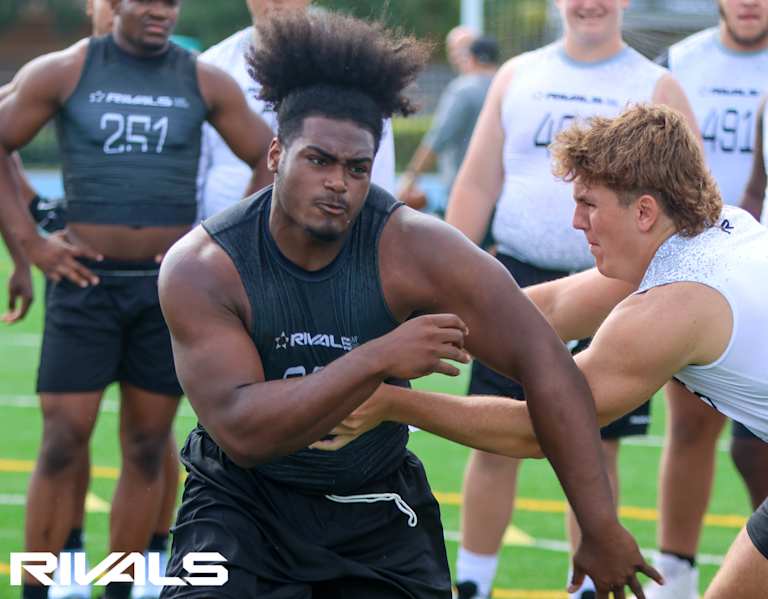 Four-star DL Brian Harris sets top five, verbal commitment date