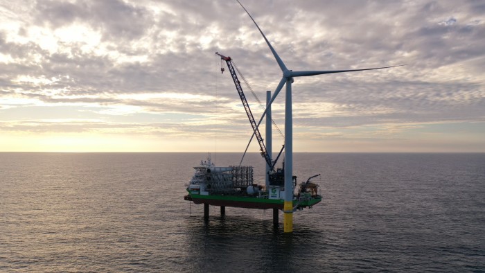 Ørsted halts work on vast UK wind farm citing rising costs