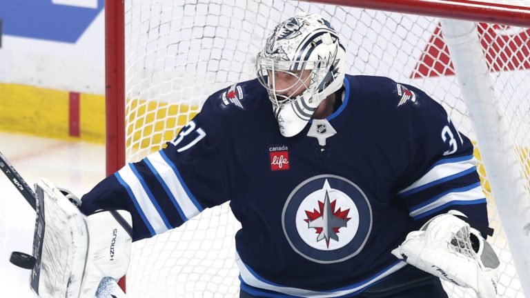 Will Jets’ Connor Hellebuyck overcome playoff woes vs. Stars?