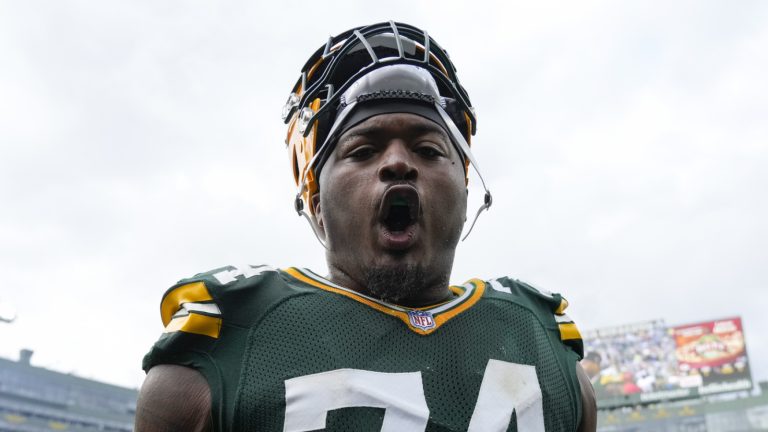 Packers have Elgton Jenkins-sized problem they need to solve
