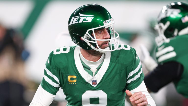Roethlisberger has request for Rodgers amid Steelers’ springtime workouts