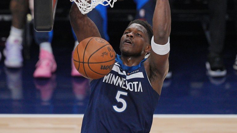 Timberwolves’ Anthony Edwards puts on a show in Game 3 win