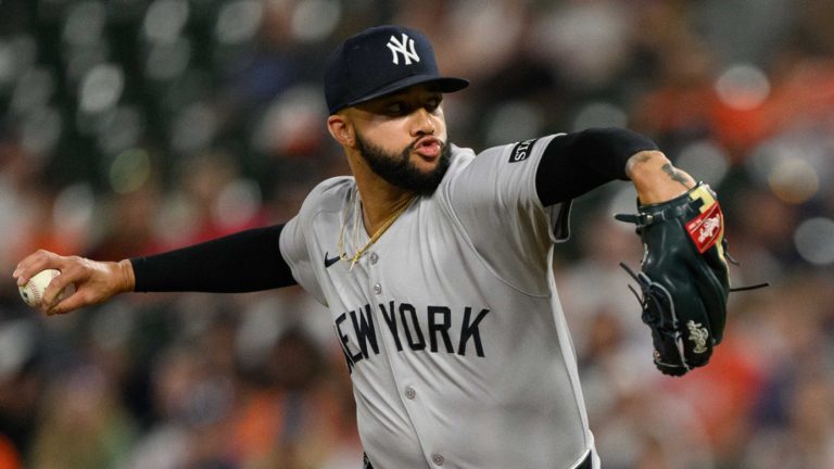 Why Yankees must make this bold move with struggling Devin Williams