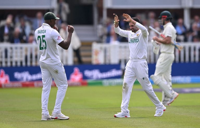 Alex Carey is cleaned up by Keshav Maharaj as he misses his reverse sweep in SA vs AUS 2025 WTC final [Watch]
