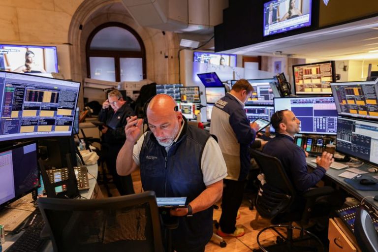 US stock futures rise as tech shares find support