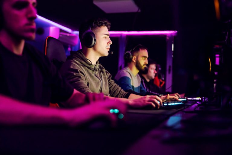 Fast People Search in Gaming: How Players Connect, Compete, and Collaborate Online