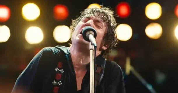 Watch Jeremy Allen White as Bruce Springsteen In the ‘Deliver Me From Nowhere’ Trailer