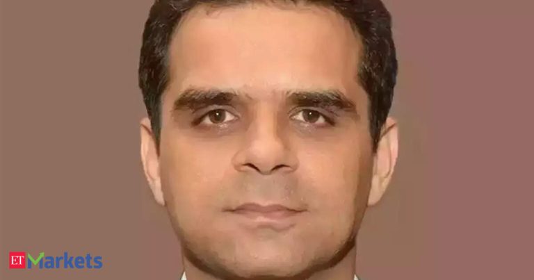 Market movement to be limited in coming quarter; be neutral on pharma: Amit Khurana