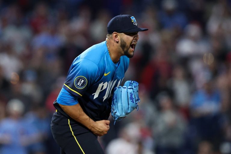 Braves claim RHP Jose Ruiz from Phillies