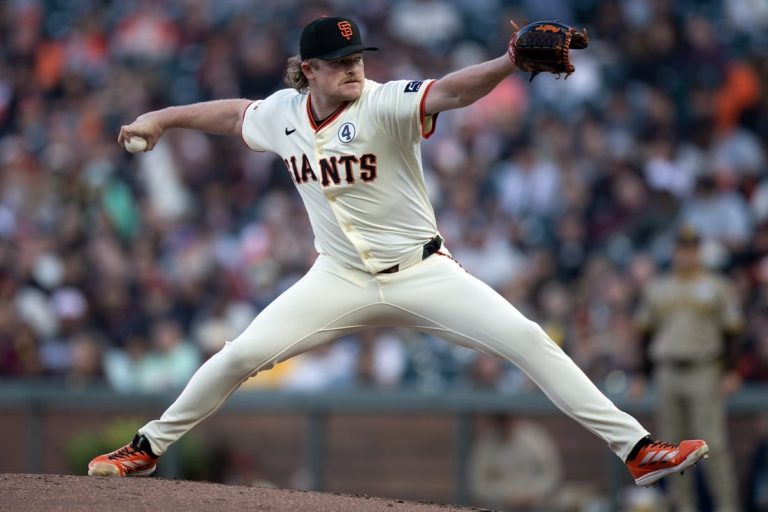 Pitchers take center stage as Giants, Marlins meet