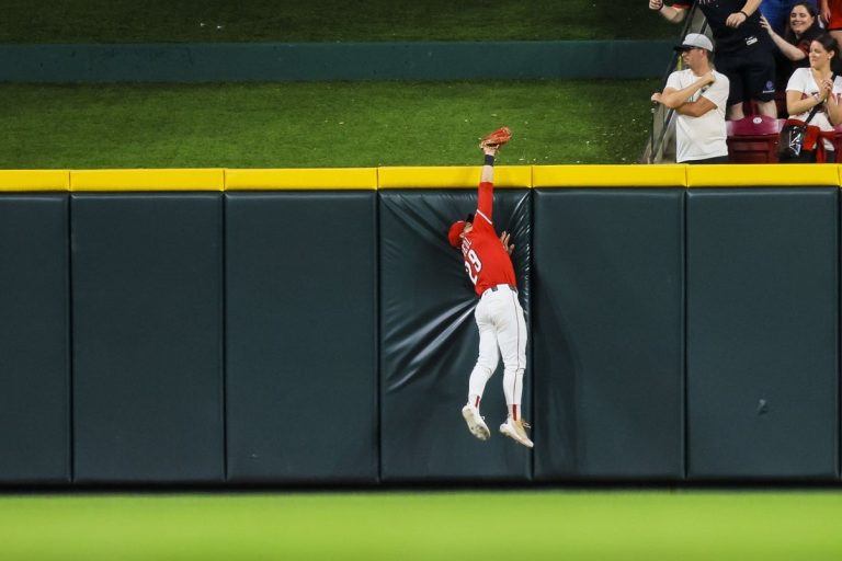 Homer-stealing TJ Friedl, Reds seek series win over Brewers