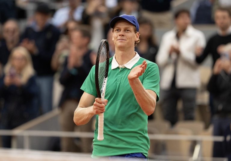 Jannik Sinner, Novak Djokovic reach semifinals at French Open