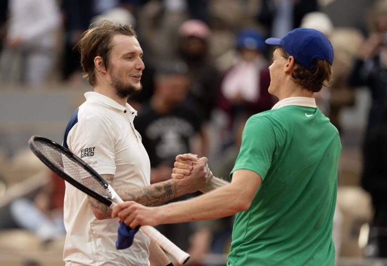 ATP roundup: Alexander Bublik stuns No. 1 Jannik Sinner
