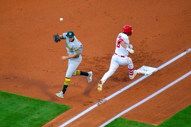 Angels win in 10th, move to 6-0 vs. Athletics