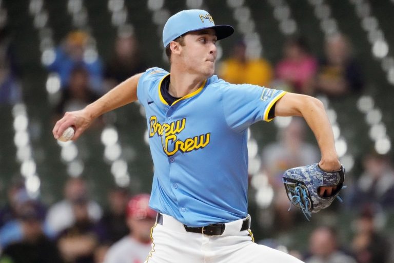 MLB roundup: Cramp ends Brewers prospect’s no-hit bid in debut