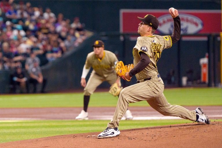 Padres turn to Ryan Bergert in bid to avert sweep by Dodgers