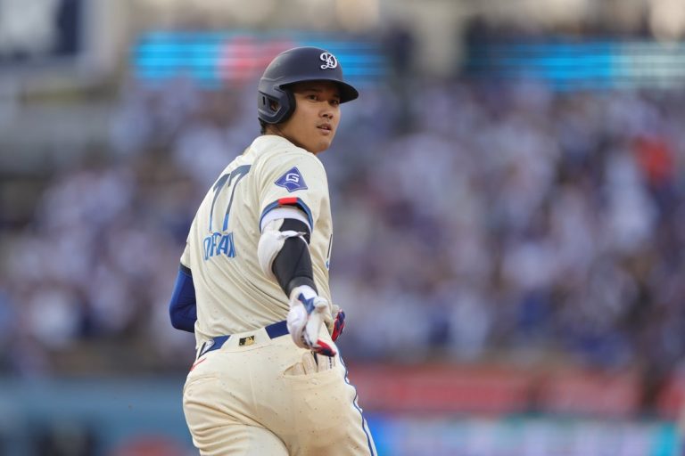 Shohei Ohtani’s 2 HRs back Clayton Kershaw as Dodgers pound Giants