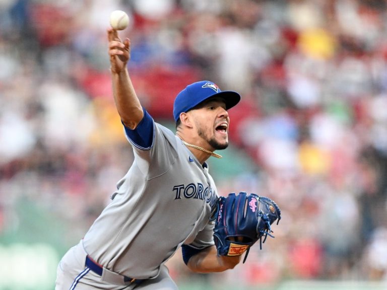 Jose Berrios, Jays’ bats extend Red Sox’s skid to 6