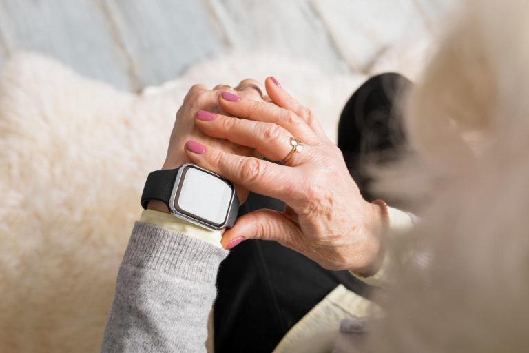 How Personal Safety Alarms Boost Confidence For Older Adults?