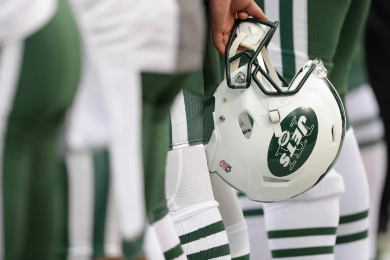 Insider Names ‘Clear-Cut Favorite’ For Jets’ WR2 Job