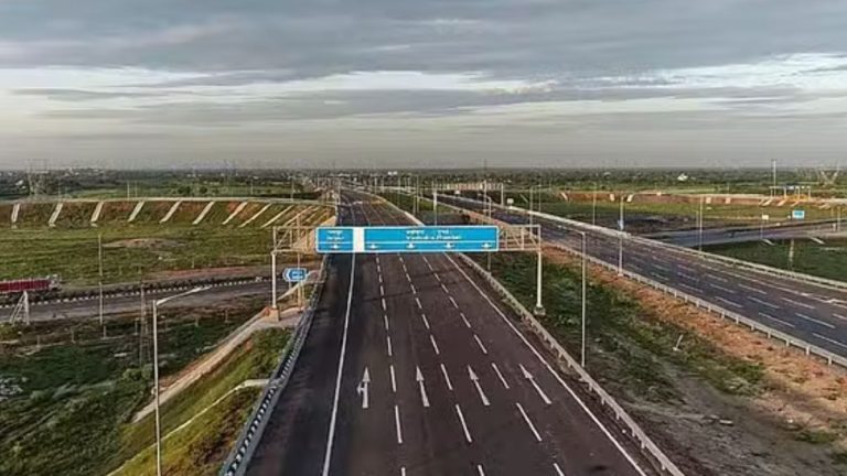 Govt announces FASTag based annual highway toll pass of Rs 3,000 for private vehicles