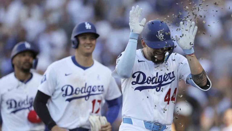MLB Roundup: Andy Pages’ three-run homer pushes Dodgers past Giants