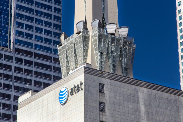 AT&T Targets 60 Million Fiber Homes by 2030 After $5.75 Billion Lumen Deal