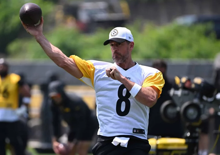 Joe Haden Has Advice For Aaron Rodgers With Steelers