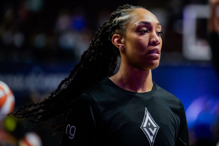 Reason behind Aces star’s exit in loss to Sparks revealed