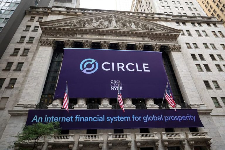 Analysis-Stablecoins’ step toward mainstream could shake up parts of US Treasury market