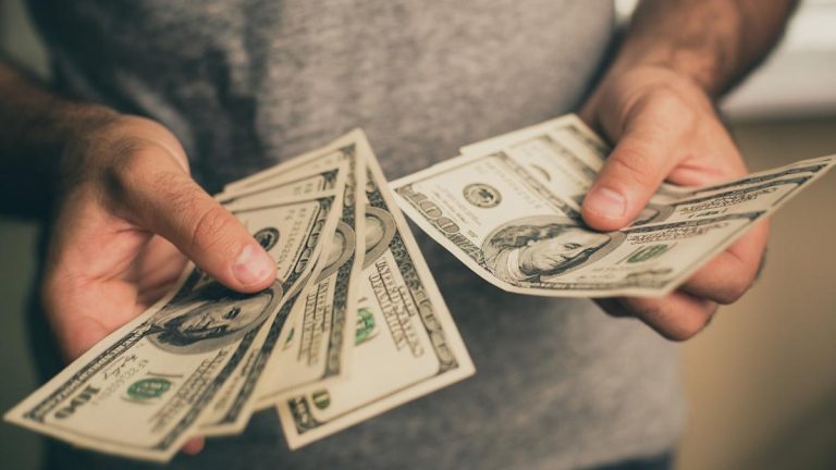 How To Save Hundreds With 3 Steps, According to Ramit Sethi