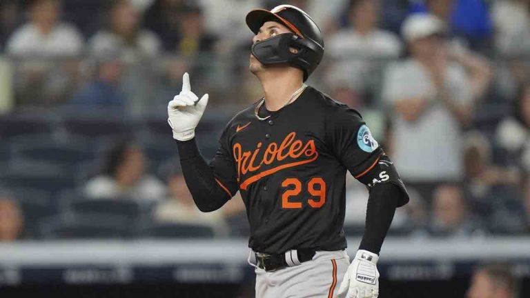 MLB Roundup: Urias hits go-ahead homer in 8th to lift Orioles over Yankees