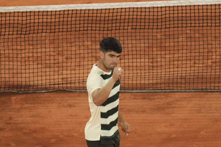 Carlos Alcaraz flattens Paul at French Open to reach semis