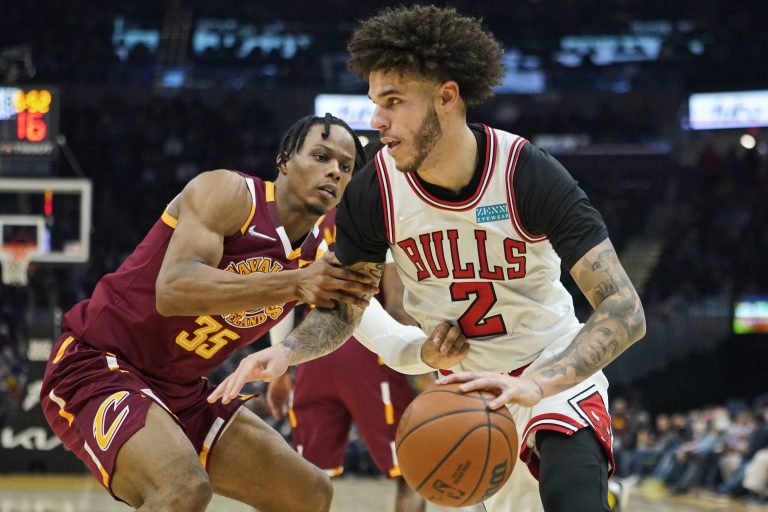 Cavaliers acquiring Lonzo Ball from Bulls for Isaac Okoro