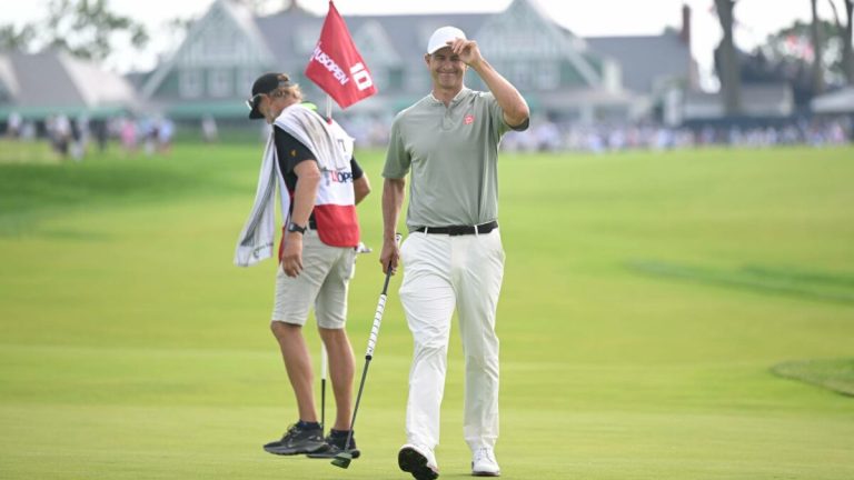 Aussie veteran Adam Scott eyes slice of history after extraordinary charge at US Open