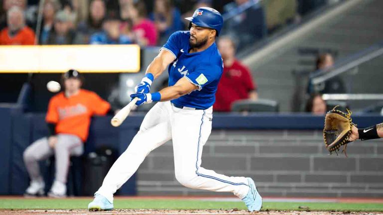 Blue Jays’ Santander gets PRP injection in shoulder, rehab pushed back