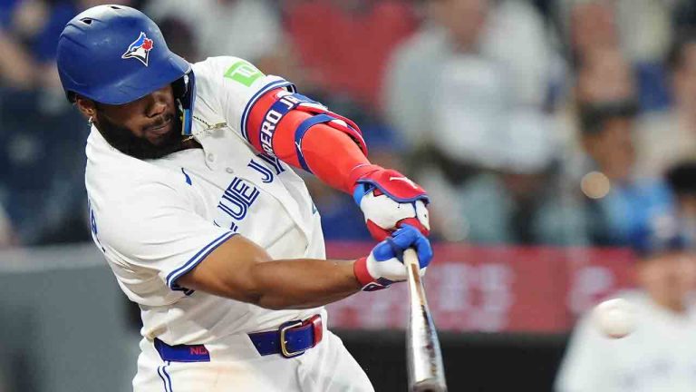 Lineup shuffle paying off as Guerrero Jr., Barger power Blue Jays to win