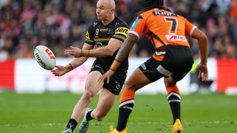 Panthers back on the playoff prowl after toppling Tigers, Papa parties as Raiders roll Rabbitohs