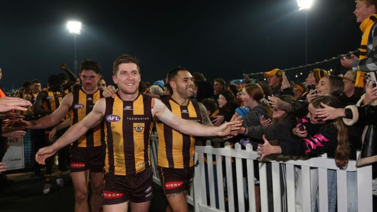Caroline Wilson, a Tassie conspiracy theory, and why the flag frontrunners AREN’T Collingwood