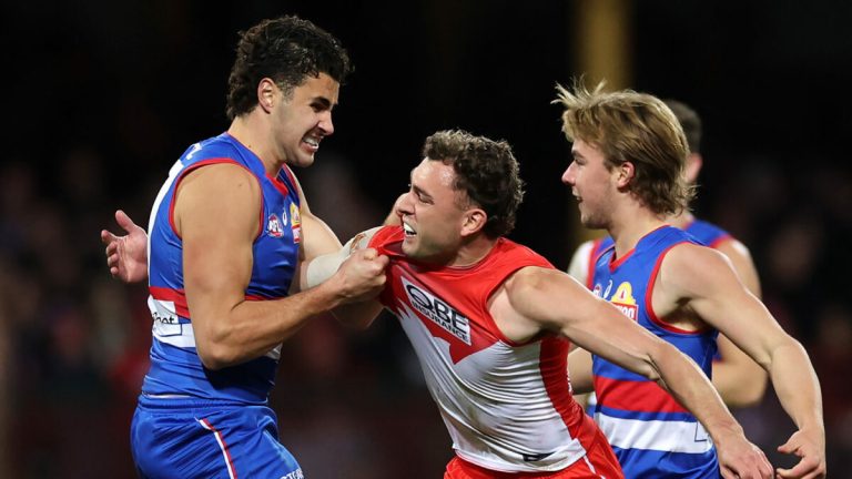 Footy Fix: The key flaw that cost the Swans a Dogs domination