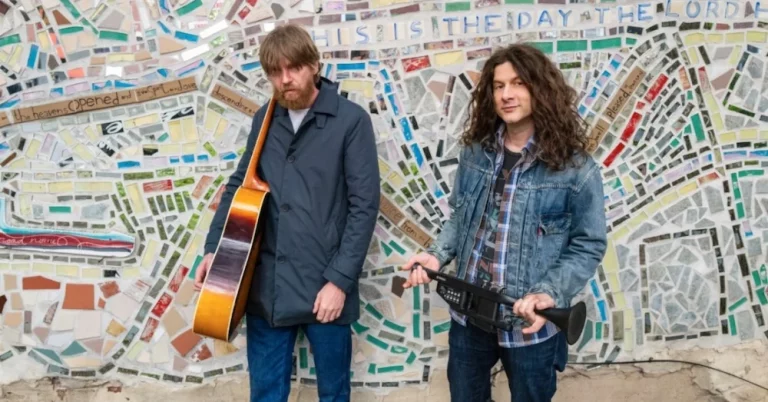 Kurt Vile and Luke Roberts Announce New EP ‘Classic Love’ , Share Song