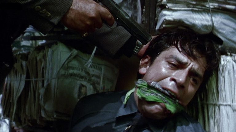 18 Amazing Stills from Amores perros (2000)