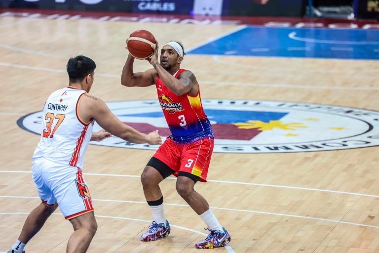 Phoenix beats debuting Calvin Abueva, NorthPort