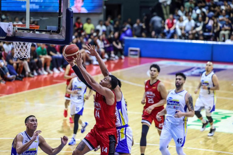 Stephen Holt bounces back in crucial Ginebra victory