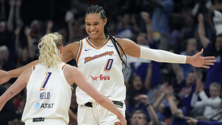 Rookie Lexi Held scores season-high 24 points as Mercury beat Valkyries