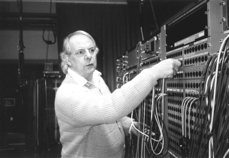 The History of Electronic Music in 476 Tracks (1937-2001)