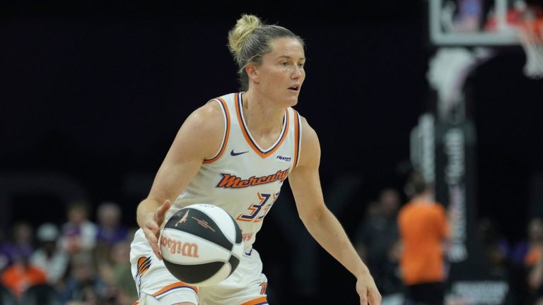 Mercury set franchise record for single-game three-pointers in win over Sky