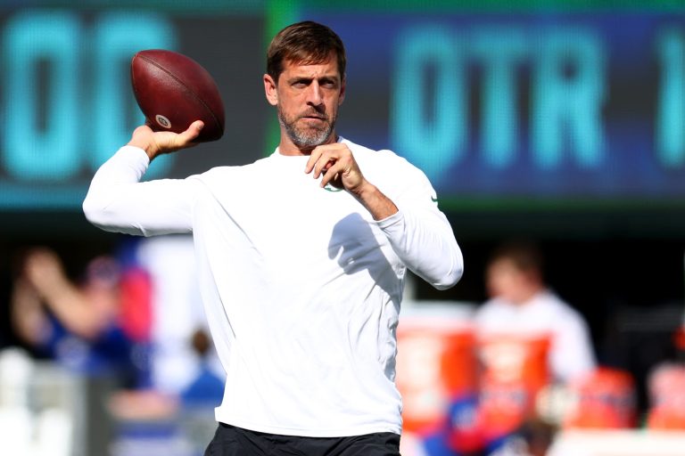 Details Emerge About Aaron Rodgers’ Salary With Steelers