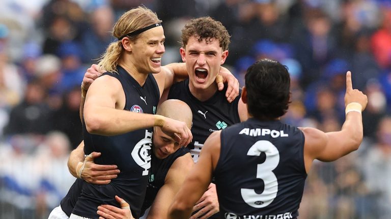 Carlton Blues growing in confidence Tom De Koning will stay despite enormous St Kilda Saints offer after private meeting, Matthew Lloyd, Jimmy Bartel weigh in