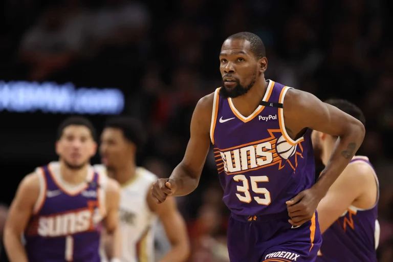 Latest Odds Reveal New Betting Favorite To Land Kevin Durant